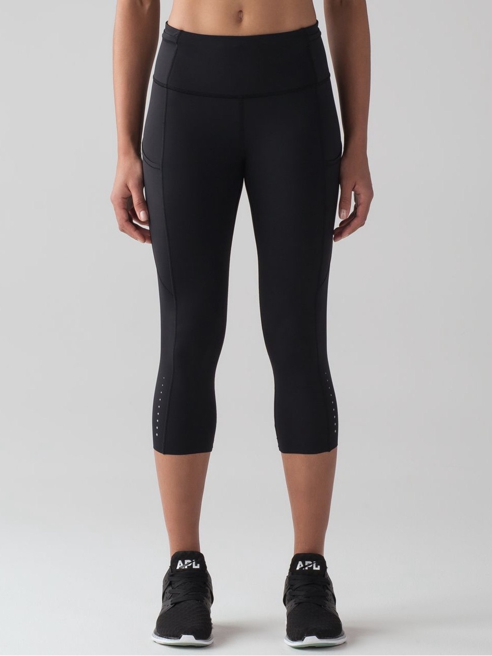 Lululemon Fast & Free Crop (19")
Black